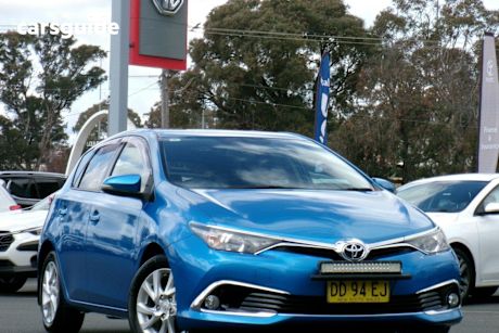 Blue 2017 Toyota Corolla Hatchback Ascent Sport