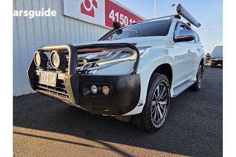 White 2017 Mitsubishi Pajero Sport Wagon Glx (4X4) 5 Seat
