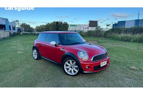 Red 2011 Mini Cooper Hatch RAY