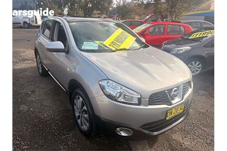 Silver 2010 Nissan Dualis Hatch TI F