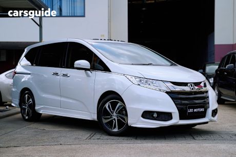 White 2017 Honda Odyssey Wagon Vti-L
