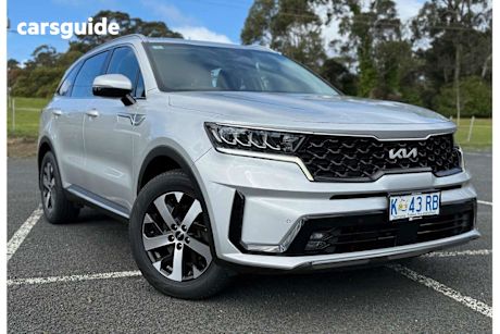 Silver 2022 Kia Sorento SUV SPORT 4X4