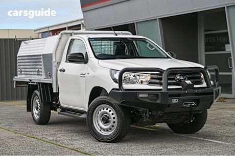 White 2021 Toyota Hilux Ute Tray SR 4X4