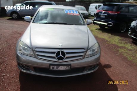 Silver 2009 Mercedes-Benz C220 Sedan Cdi Classic