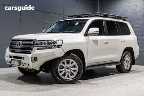 White 2018 Toyota Landcruiser SUV VX 4X4