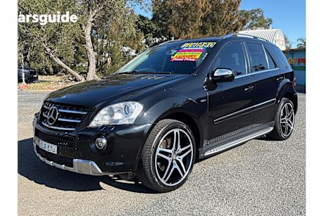 Black 2010 Mercedes-Benz ML300 Wagon Cdi (4X4)