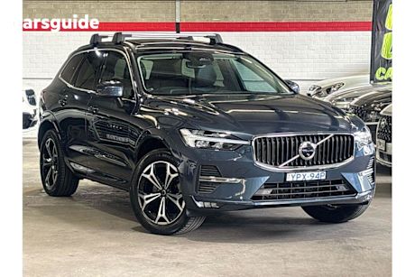 Blue 2021 Volvo XC60 SUV B5 MOMENTUM 4WD