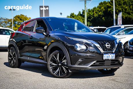 Black 2023 Nissan Juke Hatchback Ti (Energy Orange)
