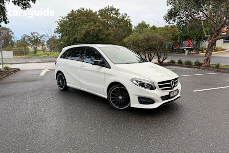 2015 Mercedes-Benz B180 Hatchback