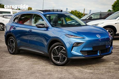 Blue 2025 MG MGS5 EV Wagon Essence 62