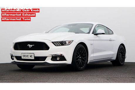 White 2017 Ford Mustang Coupe Fastback Gt 5.0 V8
