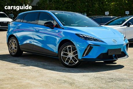 Blue 2024 MG MG4 Hatchback Essence 64