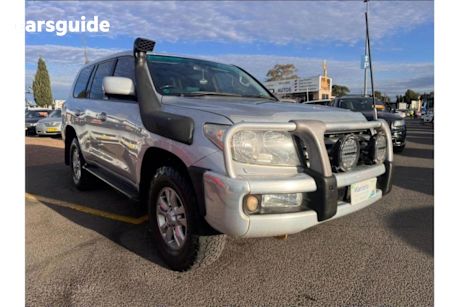 Silver 2009 Toyota Landcruiser SUV SAHARA 4X4