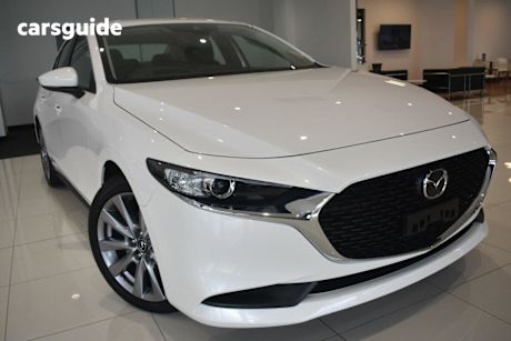 White 2025 Mazda 3 Sedan G20 Evolve