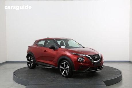 Orange 2023 Nissan Juke Hatchback St-L