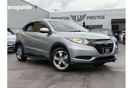 Silver 2017 Honda HR-V Wagon Le