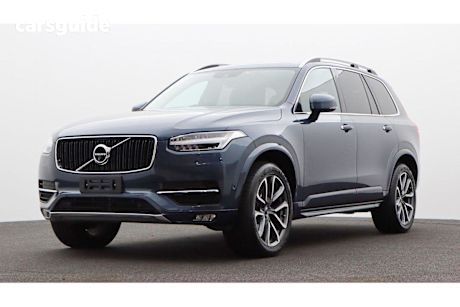 Blue 2018 Volvo XC90 Wagon D5 Momentum