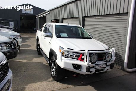 White 2016 Toyota Hilux Dual Cab Utility Sr5 (4X4)