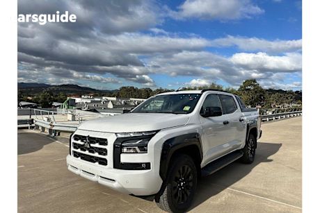 White 2025 Mitsubishi Triton Ute Tray GSR 4X4