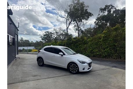 White 2019 Mazda 2 Hatchback Genki (5Yr)