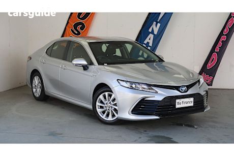 Silver 2024 Toyota Camry Sedan ASCENT F