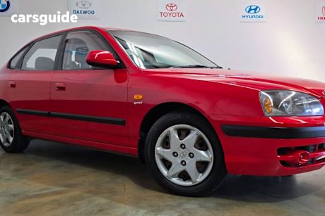 Red 2005 Hyundai Elantra Hatchback 2.0 Hvt