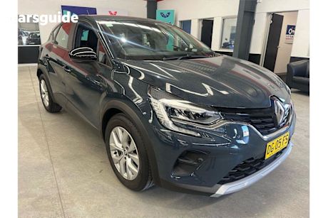 Blue 2023 Renault Captur Hatch LIFE F