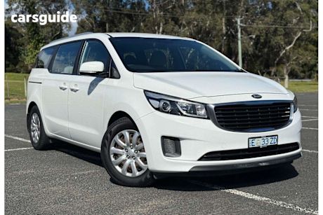 White 2016 Kia Carnival SUV S F