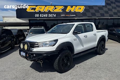 White 2016 Toyota Hilux Dual Cab Utility Sr (4X4)