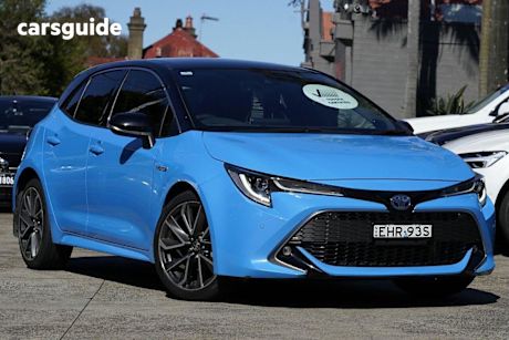 Black 2020 Toyota Corolla Hatchback Zr (Hybrid)