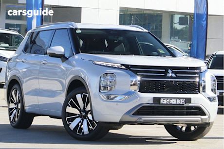White 2025 Mitsubishi Outlander Wagon Exceed 5 Seat (Awd)