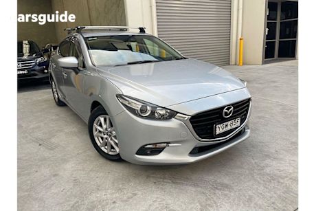 Silver 2016 Mazda Mazda3 Hatch MAXX F