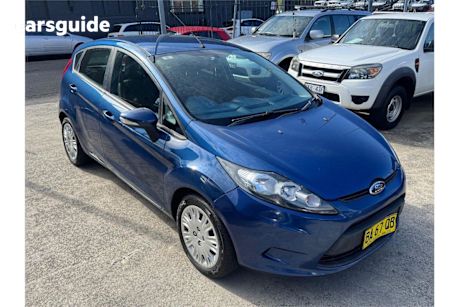 Blue 2009 Ford Fiesta Hatchback Cl