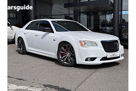 White 2015 Chrysler 300 Sedan SRT CORE R