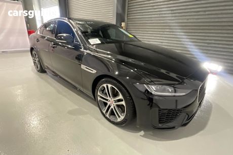 Black 2019 Jaguar XE Sedan P300 R-Dynamic Se
