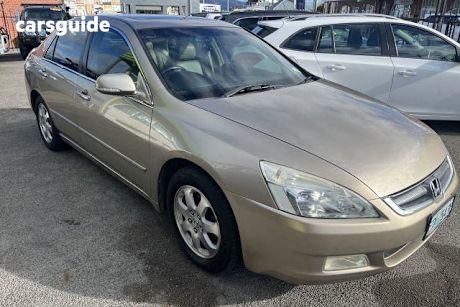 Gold 2004 Honda Accord Sedan