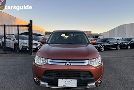 Bronze 2012 Mitsubishi Outlander Wagon Es (4X2)