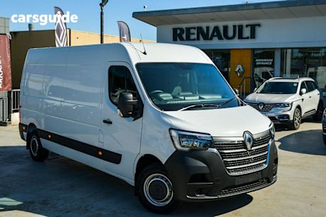 White 2025 Renault Master Commercial PRO 110KW F