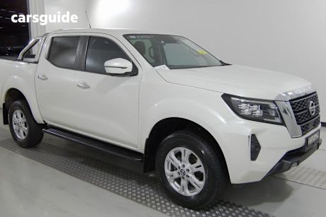 White 2022 Nissan Navara Dual Cab Pick-up St (4X4)