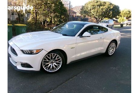 White 2016 Ford Mustang Coupe GT R