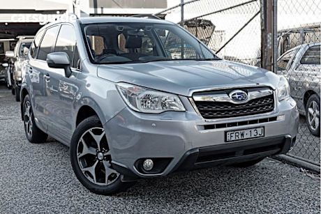 Silver 2014 Subaru Forester Wagon 2.5I-S