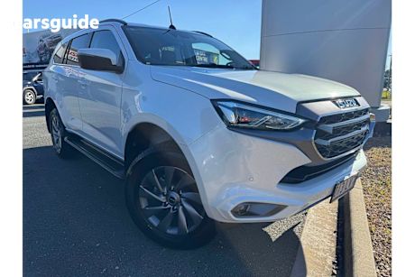 White 2024 Isuzu MU-X SUV LS-U 4X4