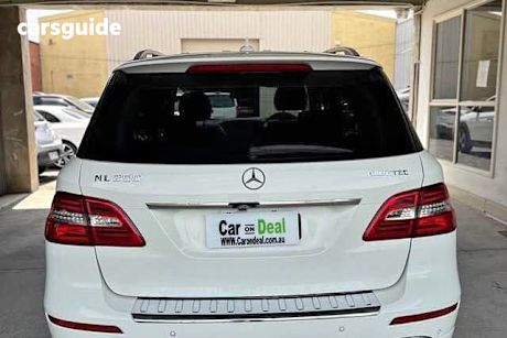 White 2012 Mercedes-Benz ML250 Wagon Cdi Bluetec (4X4)