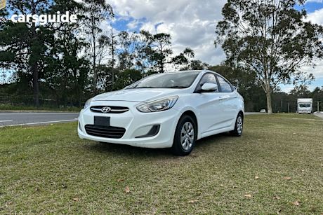 White 2015 Hyundai Accent Sedan Active