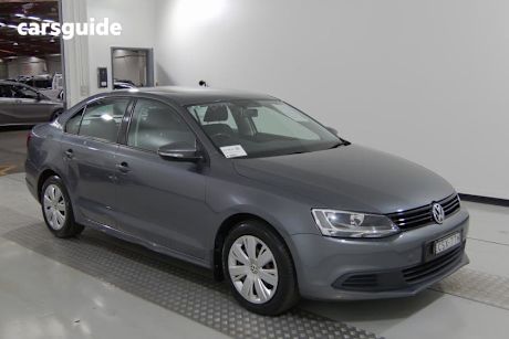 Grey 2013 Volkswagen Jetta Sedan 118 TSI