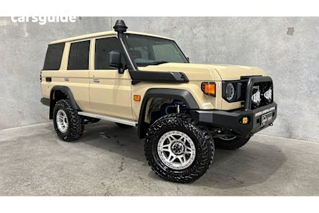 Beige 2024 Toyota Landcruiser Wagon Lc76 Gxl + Diff Locks