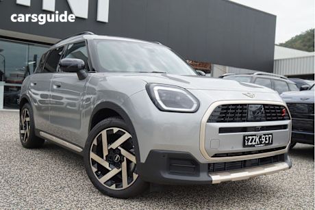 Silver 2024 Mini Countryman SUV S FAVOURED 4WD