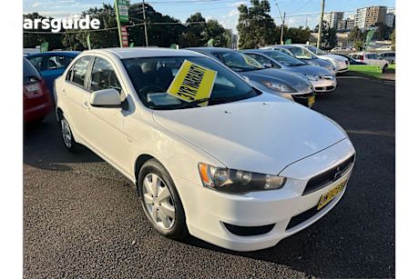 White 2008 Mitsubishi Lancer Sedan ES F