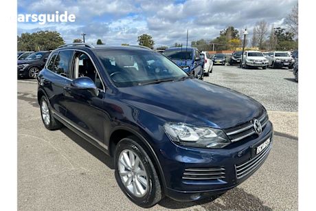 Blue 2014 Volkswagen Touareg SUV 150TDI 4WD