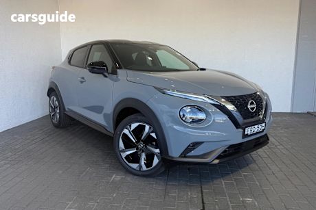Grey 2024 Nissan Juke Hatchback St-L